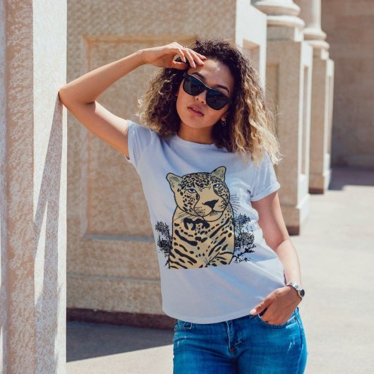 Regal Jungle Wild Queen Gray T-Shirt