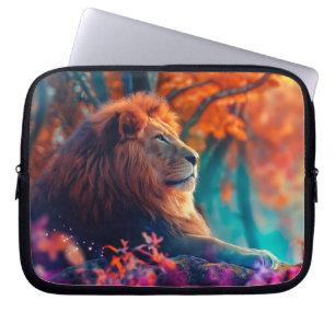 Regal Lion im verzauberten Walddesign Laptopschutzhülle