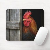 Regal Rooster pinkelt um Barntür herum Mousepad (Mit Mouse)