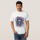 "Regal Skull: Urban Graffiti Street Art T - Shirt" T-Shirt (Vorne ganz)