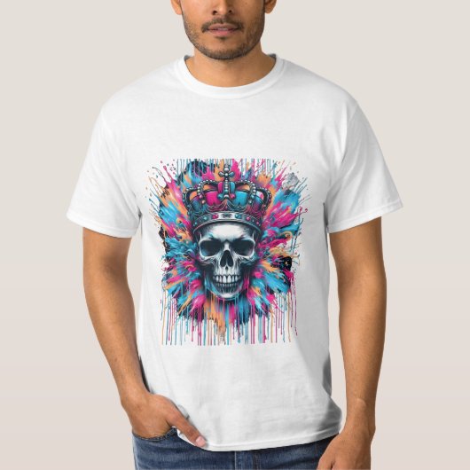 "Regal Skull: Urban Graffiti Street Art T - Shirt" T-Shirt (Vorderseite)