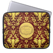 Regal Trumpeting Glory: Personalized Crimson Mara  Laptopschutzhülle (Vorderseite)