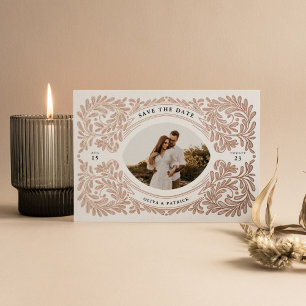 Regal verzierte Save-The-Date-Foto Rahmen Folieneinladung