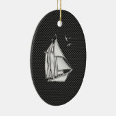 Regatta Sailboat auf Carbon Fibre Style Keramik Ornament (Rechts)