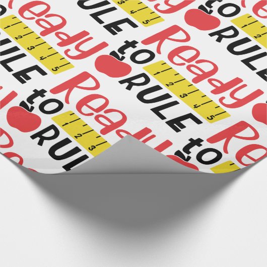 Regelfähig mit Lineal und Apfel Geschenkpapier (Ecke)