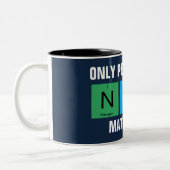 Regelmäßig Nerdy Funny Chemical Science Zweifarbige Tasse (Links)