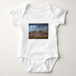 Regen auf den großen Sanddünen Baby Strampler