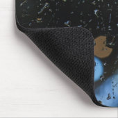 Regen fällt auf das Fenster Mousepad (Ecke)