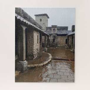 Regen im Innenhof von San Felipe de Lara Puzzle