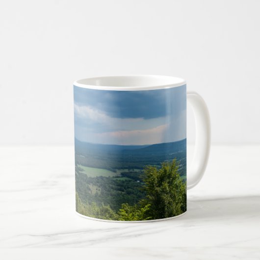 Regen kommt zu Petit Jean Coffee Tasse (VorderseiteRechts)