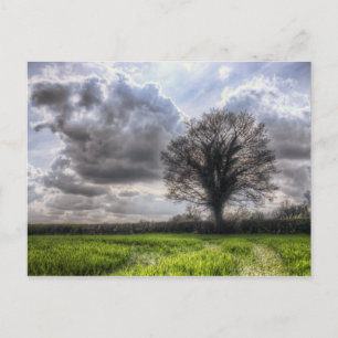 Regen Wolken im Frühjahr HDR. Postkarte