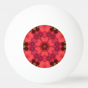Regenberührtes Scharlachrotes Kaleidoskop  Tischtennisball