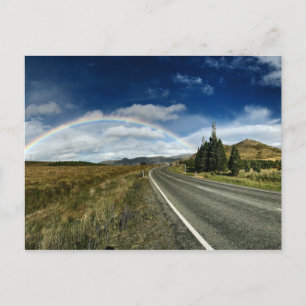 Regenbogen am Ende der Straße Postkarte
