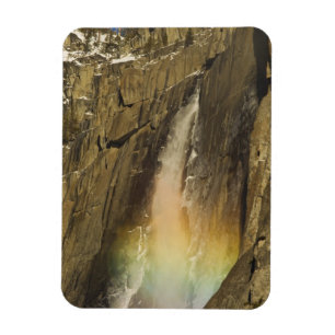 Regenbogen an den oberen Yosemitefällen im Yosemit Magnet