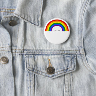 Regenbogen der Gay Pride. Liebe ist Liebe. Button