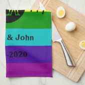 Regenbogen des Liebe-Typografie-lesbischer Gay Geschirrtuch (Viertel Falte)