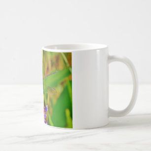 Regenbogen-Dragonfly und Blume Kaffeetasse