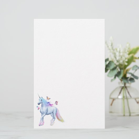 Regenbogen-Einhorn und -schmetterlinge Briefpapier (Stehend Vorderseite)