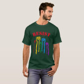 Regenbogen-Faust-Gay Pride-Protest WIDERSTEHEN T-Shirt (Vorne ganz)