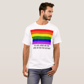 Regenbogen, Gott beurteilt mich für das Lieben T-Shirt (Vorne ganz)
