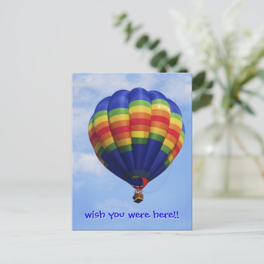 Regenbogen Heißluftballon Postkarte (Stehend Vorderseite)