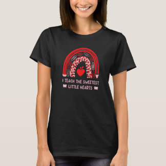 Regenbogen Ich lehre den süßesten Herzlehrer Valen T-Shirt