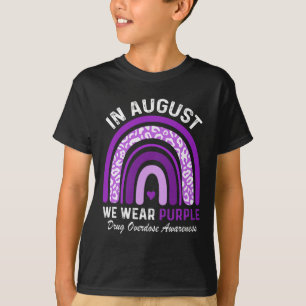 Regenbogen im August Wir tragen Lila Arzneimittelü T-Shirt