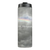 Regenbogen in Storm Clouds Sky Gray individuell an Thermosbecher (Vorderseite)