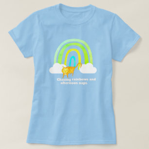 Regenbogen jagen und Nickerchen süße rote Katze T-Shirt
