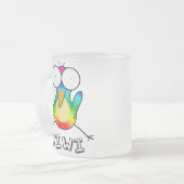 Regenbogen-Kiwi-mattierte Tasse (Vorderseite Links)