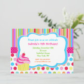 Regenbogen-Kuchen-Geburtstags-Party Einladungen (Stehend Vorderseite)