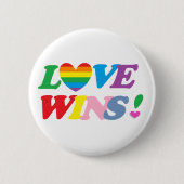 Regenbogen Liebe Gewinnt Herz LGBT Button (Vorderseite)