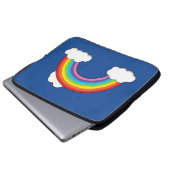 Regenbogen mit weißen Wolken Laptopschutzhülle (Vorne Knopf)
