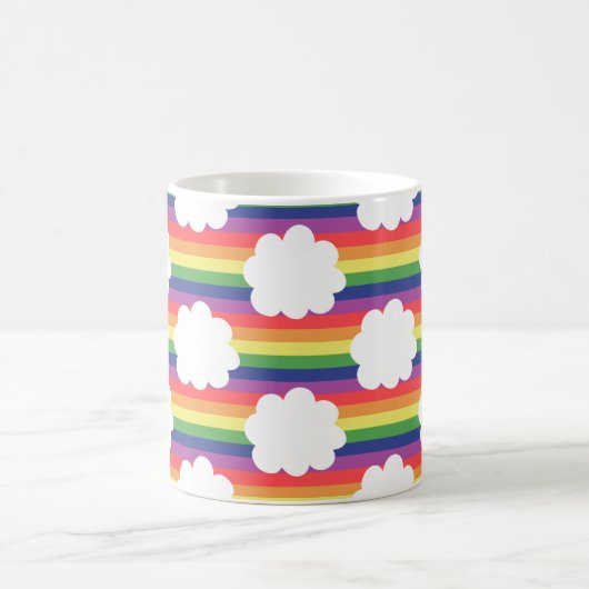 Regenbogen mit Wolken Kaffeetasse (Mittel)