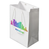 Regenbogen-Pittsburgh-Skyline Mittlere Geschenktüte (Vorderseite Schrägansicht)