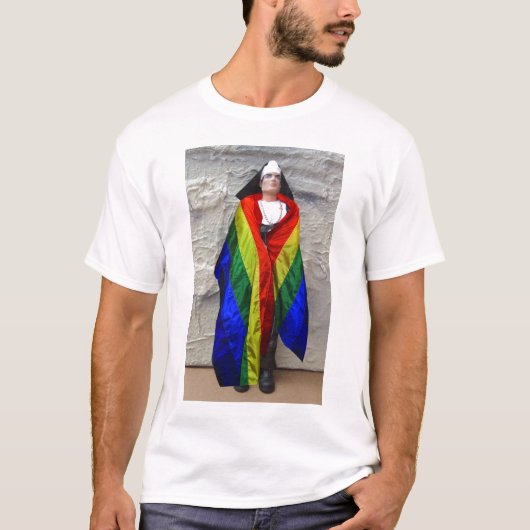 REGENBOGEN-STOLZ-NONNE T-Shirt (Vorderseite)