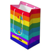 Regenbogen Streifen Mittlere Geschenktüte (Vorderseite Schrägansicht)