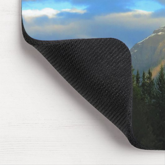 Regenbogen & Sturmfluten über den Schneewaldberg Mousepad (Ecke)