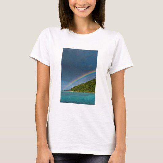 Regenbogen über der Insel, Amerikanisch-Samoa T-Shirt (Vorderseite)