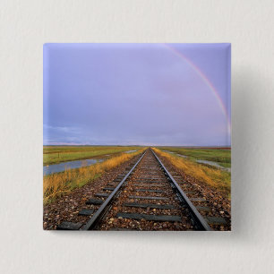 Regenbogen über Eisenbahnschienen nahe Fairfield Button