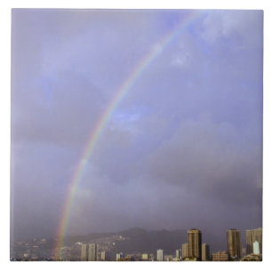 Regenbogen über Honolulu, Hawaii, USA Fliese