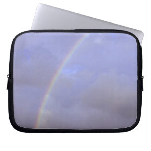 Regenbogen über Honolulu, Hawaii, USA Laptopschutzhülle