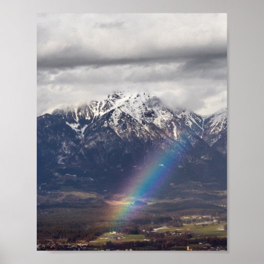 Regenbogen und Berge nach dem Sturm Poster (Vorne)