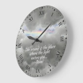 Regenbogen unter grauen Sturmwolken große Uhr (Winkel)