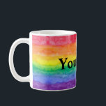 Regenbogen-Wäsche mit kundenspezifischem Text Kaffeetasse<br><div class="desc">Diese vielseitige und verzierte Tasse wird in einem Regenbogen Watercolor-Wäschemuster verziert und ist für jederzeit vom Jahr perfekt. Wenn Sie Stolzmonat feiern, sind Liebefarbe oder gerade in Regenbogen und diesem Topf nach Gold suchend, wurde diese Tasse für Sie hergestellt. Der Text kann zu Ihrer persönlichen Art leicht geändert werden. Fühlen...</div>