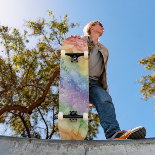 Regenbogen-Wasserfarben-Streifenmuster Skateboard (Außen 1)
