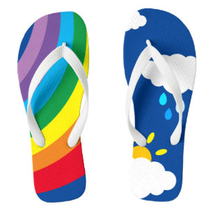 Regenbogen, Wolken, Regen und Sonnenflecken Badesandalen