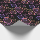 Regenbogenblasen auf schwarz geschenkpapier (Ecke)