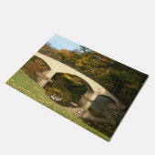 Regenbogenbrücke im Herbst an der Grove City Uni Fußmatte (Schrägansicht)