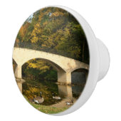 Regenbogenbrücke im Herbst an der Grove City Uni Keramikknauf (Rechts)